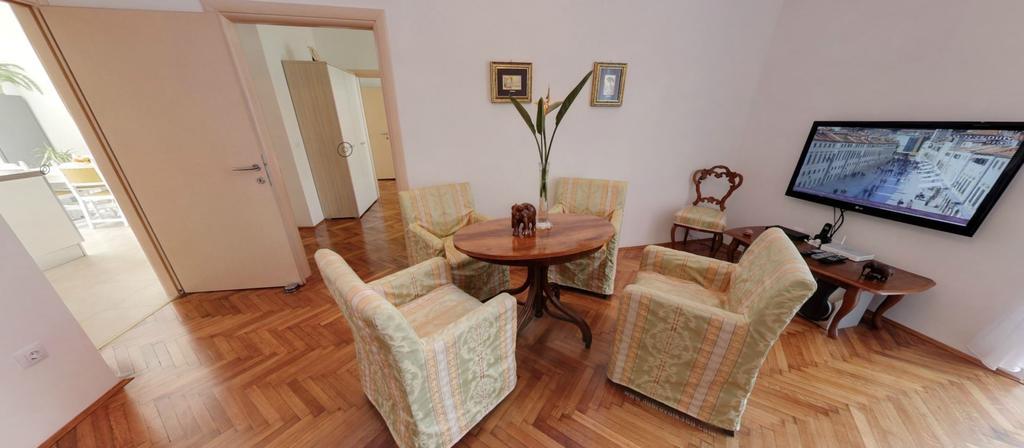 Apartment Mihe Дубровник Екстериор снимка
